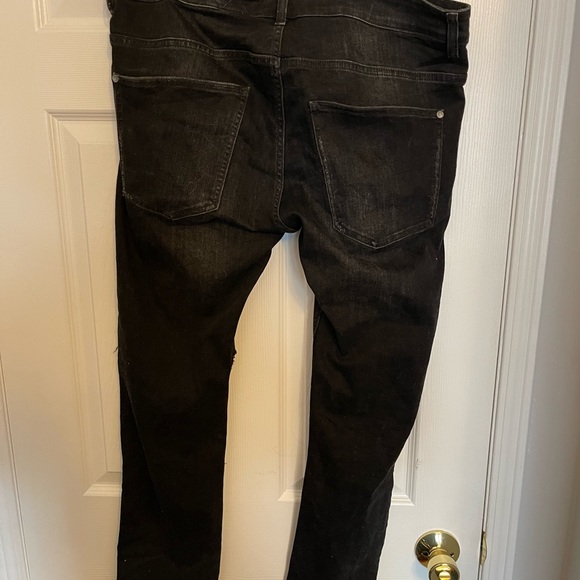 MENS H&M DISTRESSED CUT OUT DENIM JEANS - Picture 5 of 5